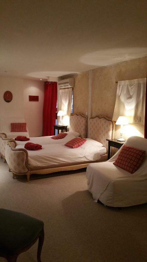 Chambres Touristiques La Cour Des Hotes *